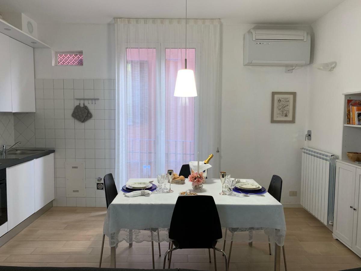 Temporary House Vicolo Colombina Apartment Bologna Ngoại thất bức ảnh